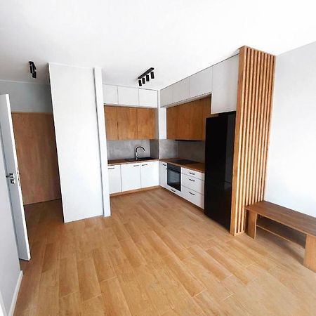 Elegant 1-Bedroom Flat With Balcony Near Wroclaw Bagian luar foto